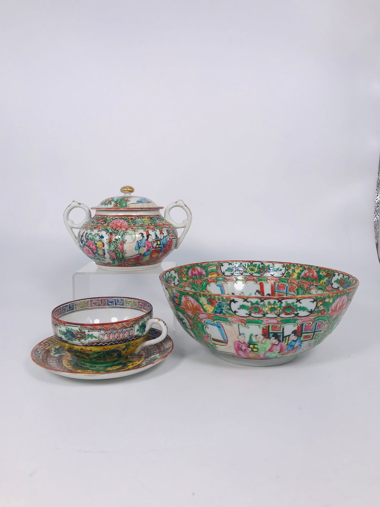A Group of Four Chinese Famille Rose Gilt-Decorated Wares, Qing Dynasty (1 of 10)