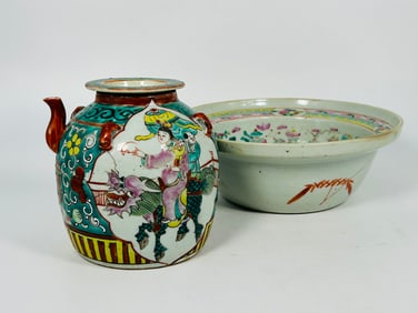 A Large Chinese Export Bowl and A Famille Rose Teapot, Qing Dynasty