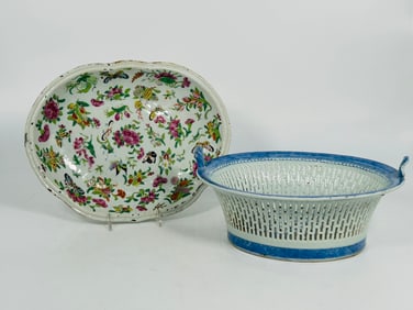 Two Chinese Export Porcelain Items