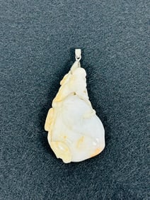 A Chinese White Jadeite Pandant