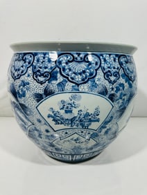 A Large Chinese Blue and White Flower Pot