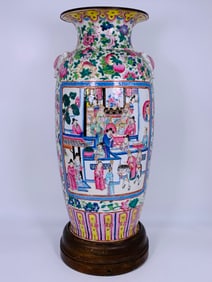 A Chinese Famille Rose 'Medallion' 'Figural' Vase