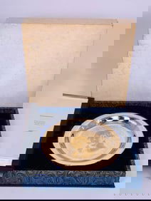 A Limited Edition 24K Gold-Inlaid Sterling Silver 'George Washington' Plate, by the Franklin Mint,