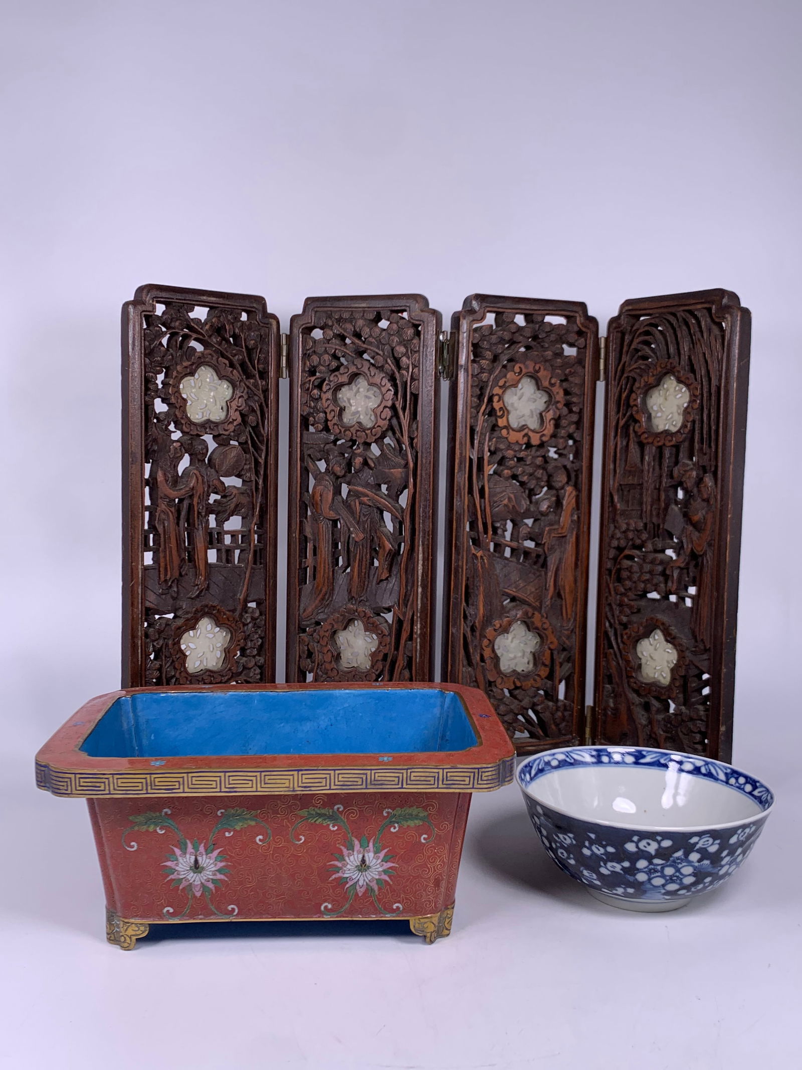 A Group of Three Chinese Scholar's Objects, Table Screen, Bowl, and Jardiniere (1 of 17)