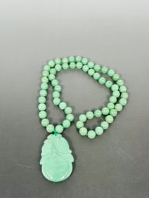 A String of Chinese Green Jade Beads and A Pendant, Necklace