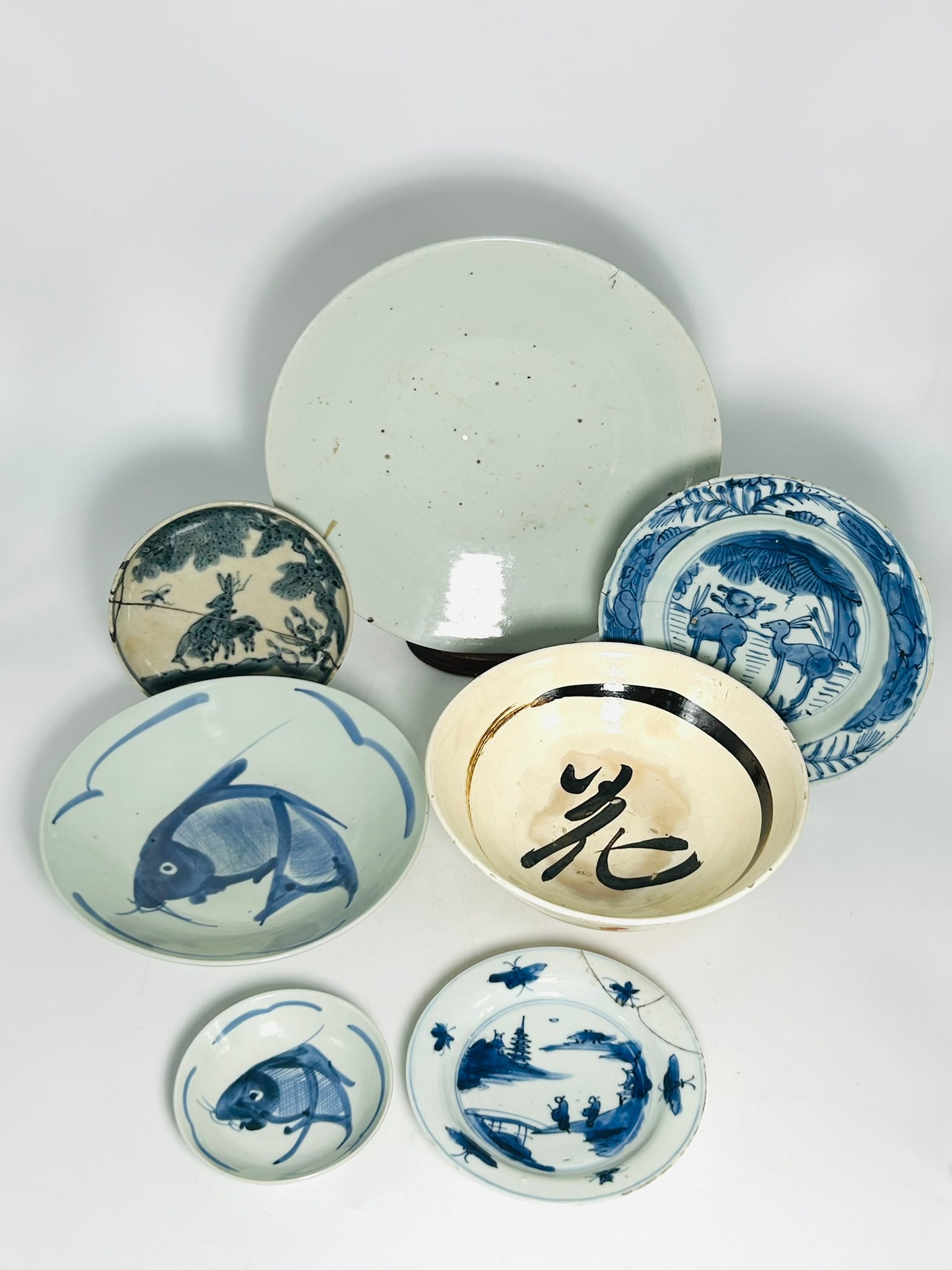 A Group of Seven Chinese Porcelain Ware (1 of 15)