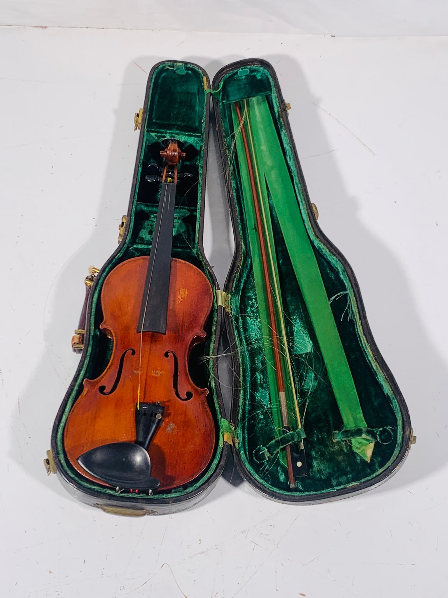A Vintage Violin by Dr. Alexander Sved (1 of 20)