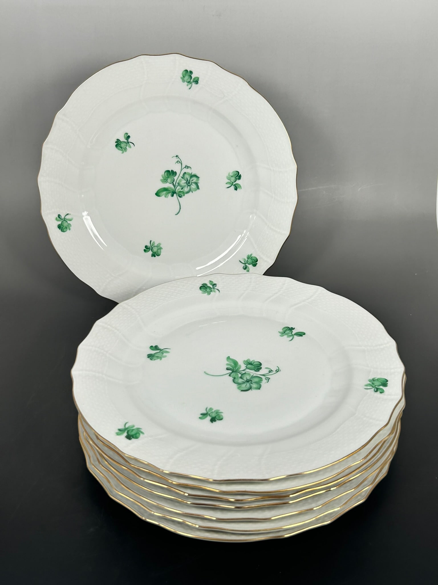 A Set of Eight Herend Apponyi Green Porcelain Dishes (1 of 20)