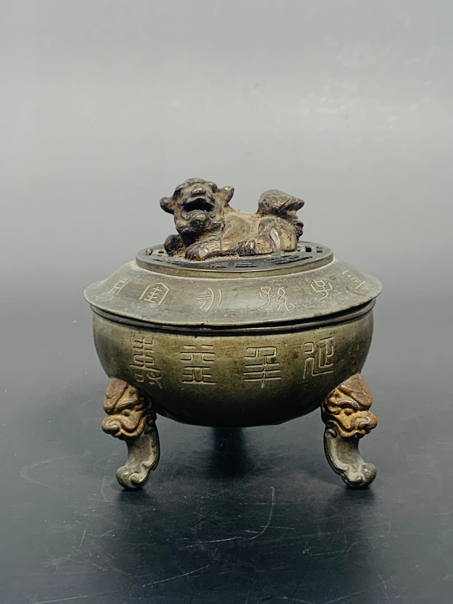 A Chinese Pewter Censer and Cover, Yan Yi He Studio Mark (1 of 9)