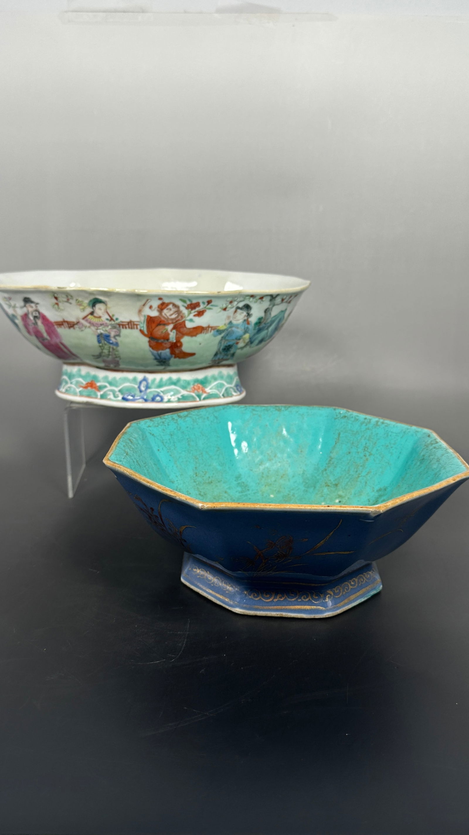 Two Chinese Porcelain Bowls (1 of 20)