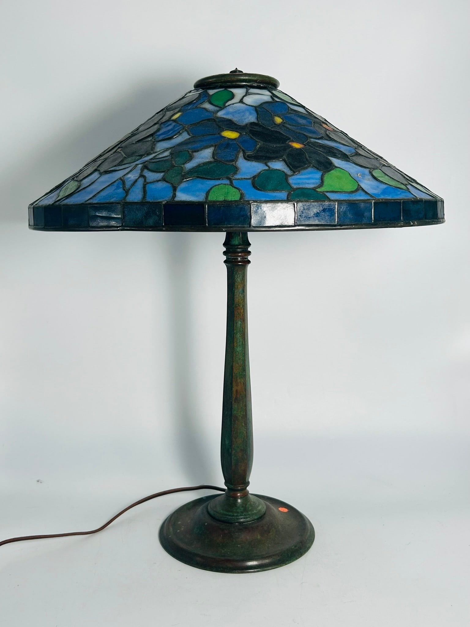 A Leaded Glass and Bronze Table Lamp, Tiffany Studios Mark (1 of 19)