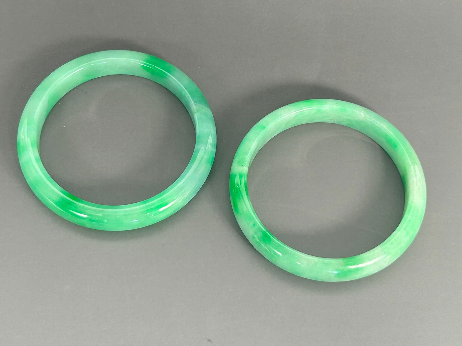Two Chinese Jadeite Bangles (1 of 7)