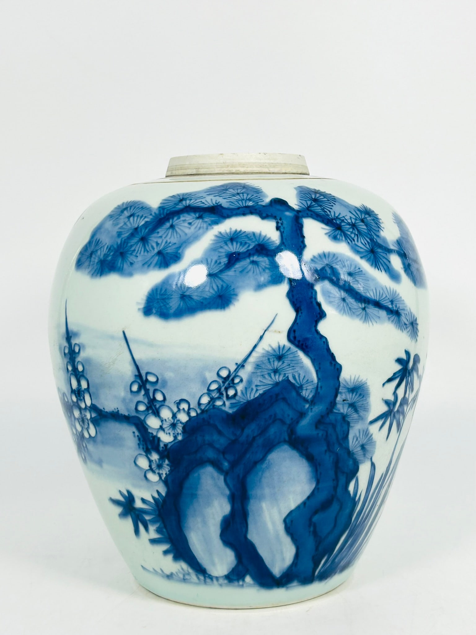 A Chinese Blue and White 'Birds and Flowers' Jar, Shunzhi Period, Qing Dynasty (1 of 11)
