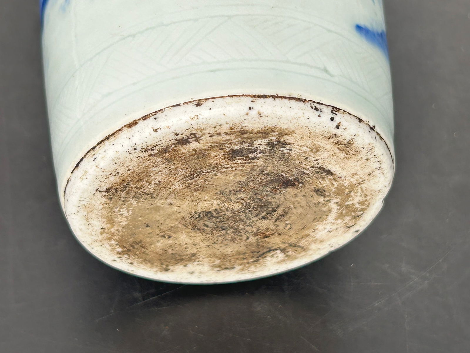 A Chinese Blue and White Sleeve Vase, Chongzhen Period, Ming Dynasty - 11