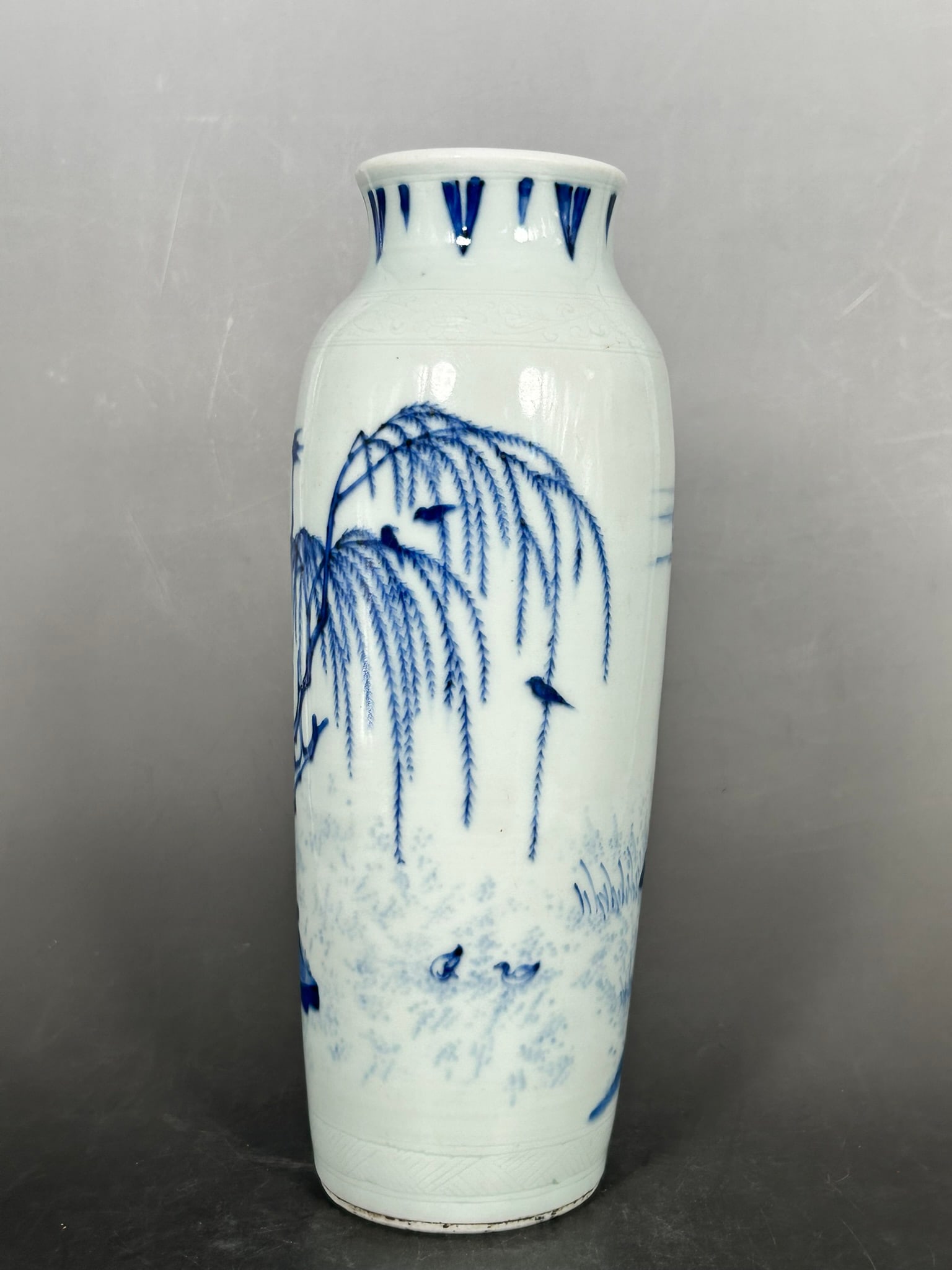 A Chinese Blue and White Sleeve Vase, Chongzhen Period, Ming Dynasty - 3