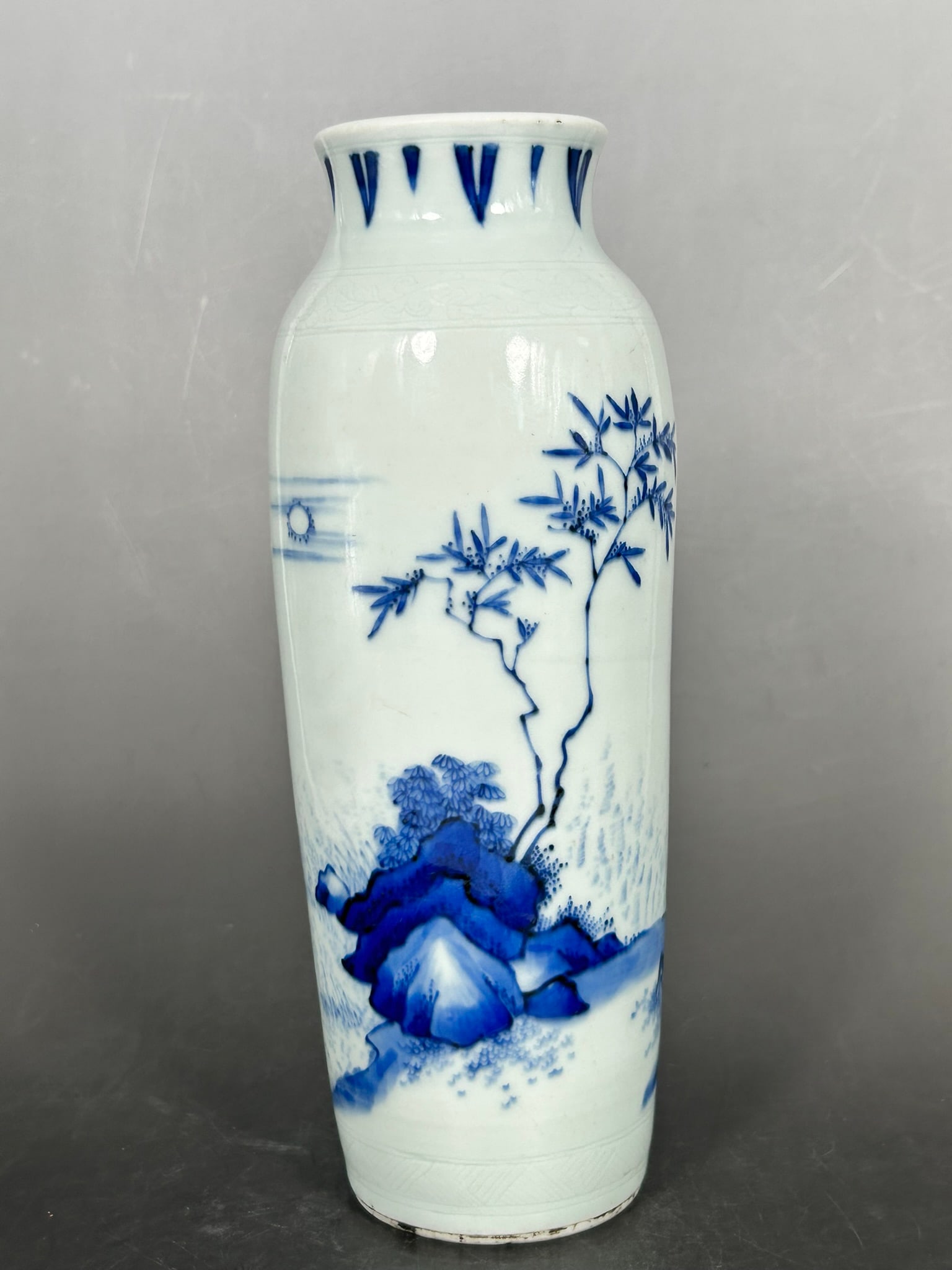A Chinese Blue and White Sleeve Vase, Chongzhen Period, Ming Dynasty - 5
