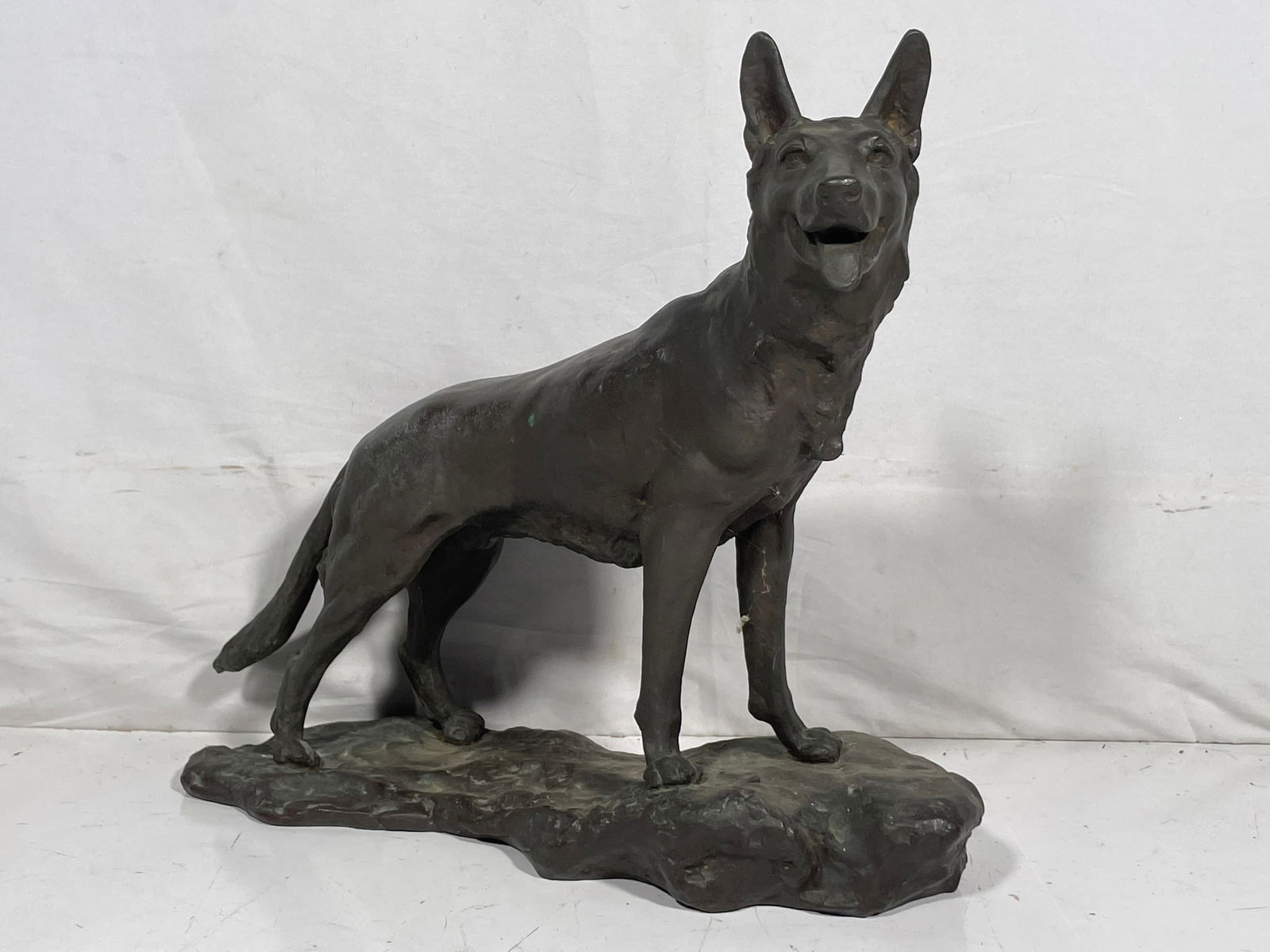 A Japanese Bronze Figure of a Wolf (1 of 9)