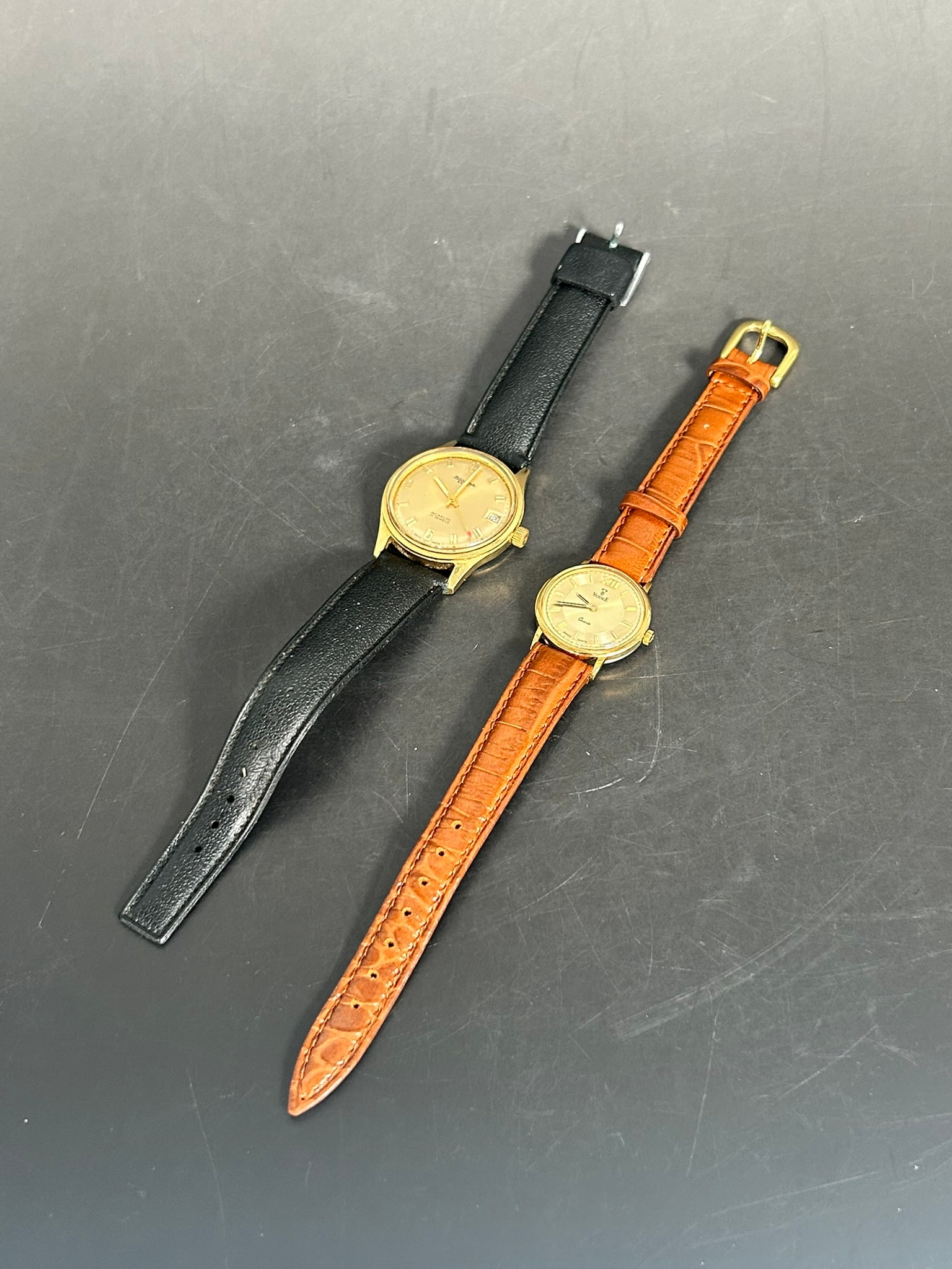 Two Vintage Wristwatches, Silvana Savoy and Vicence (1 of 8)