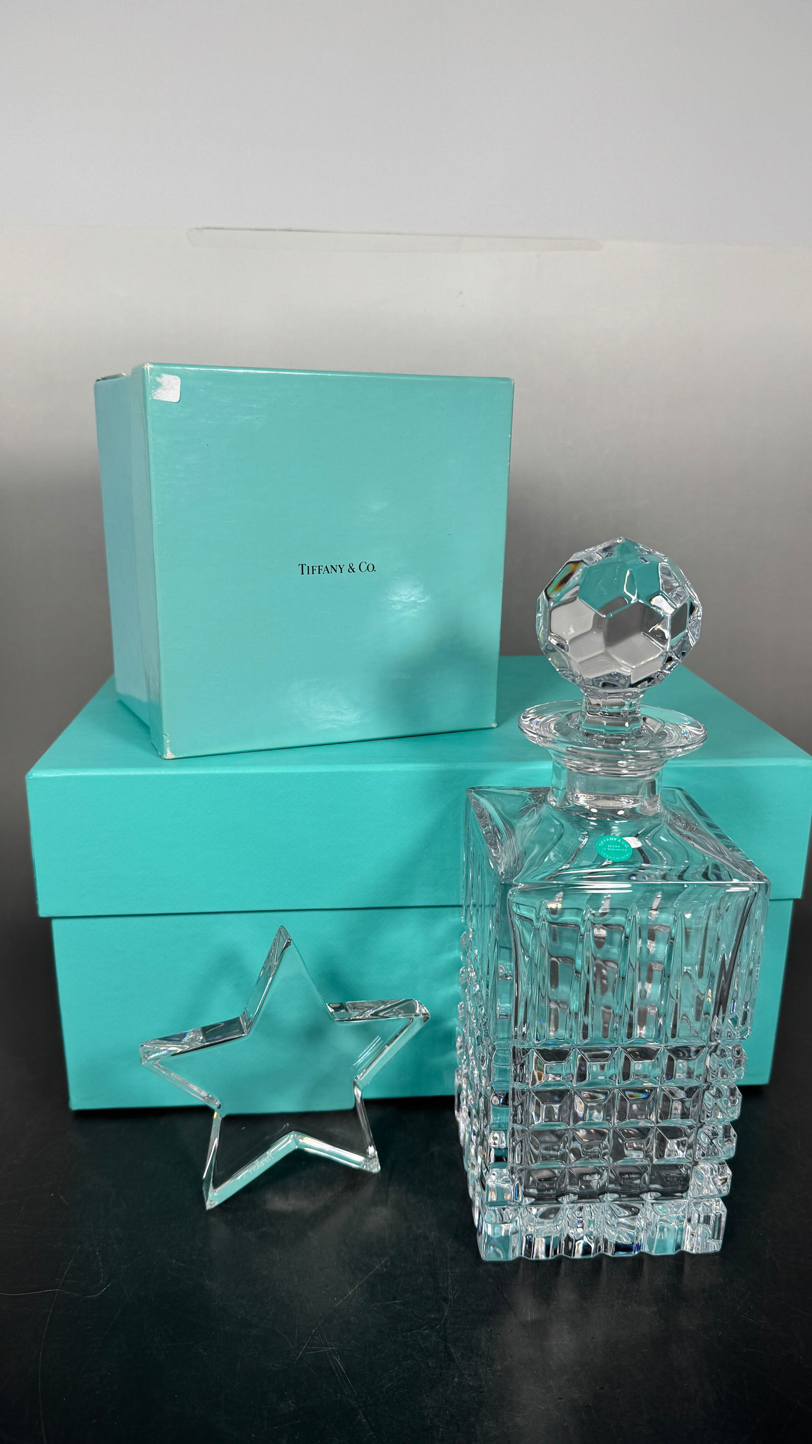 A Vintage Tiffany & Co. Gold Tone Swiss Made Quartz Desk Clock (1 of 20)