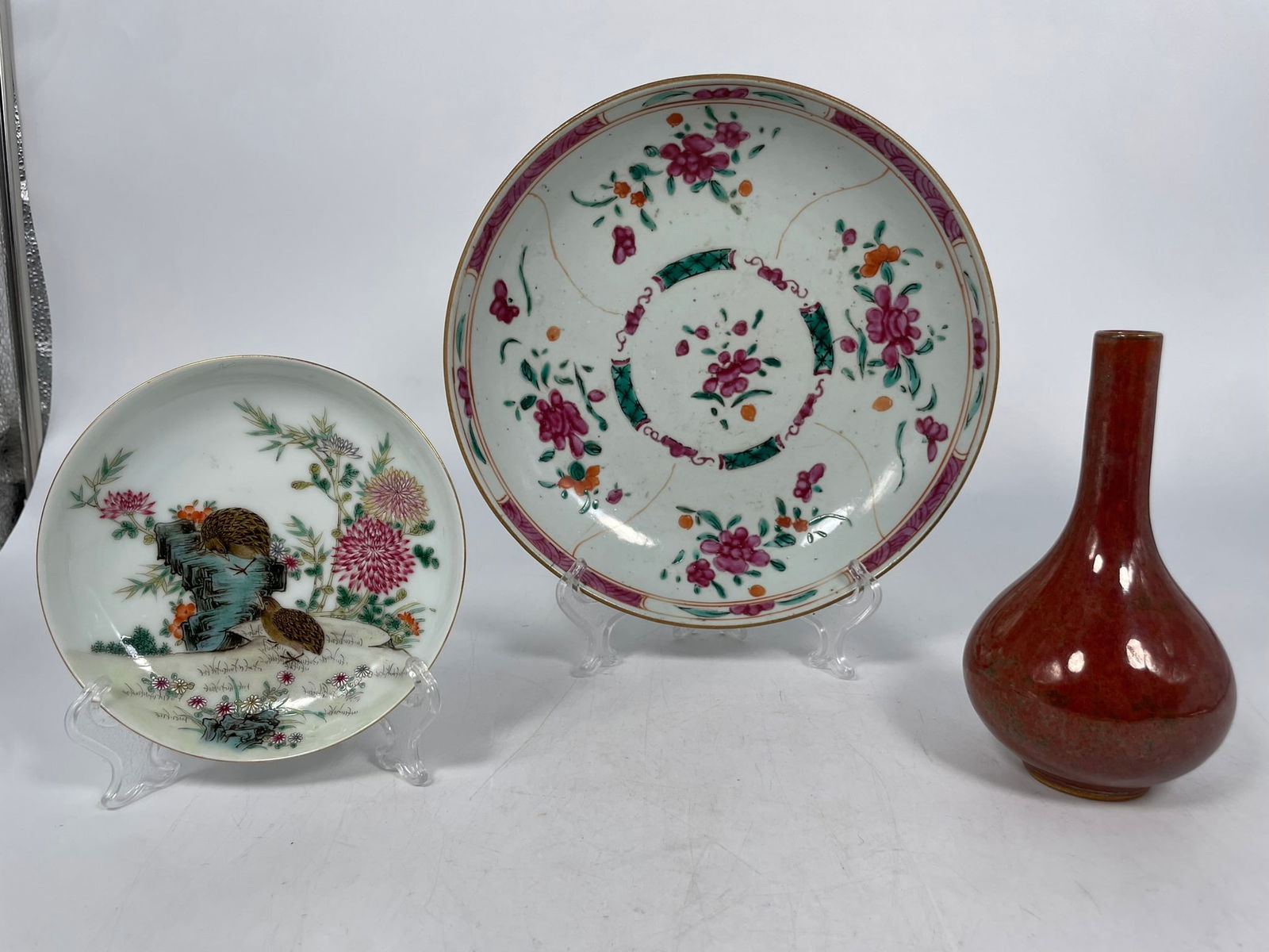 A Group of Three Chinese Porcelain Ware (1 of 12)