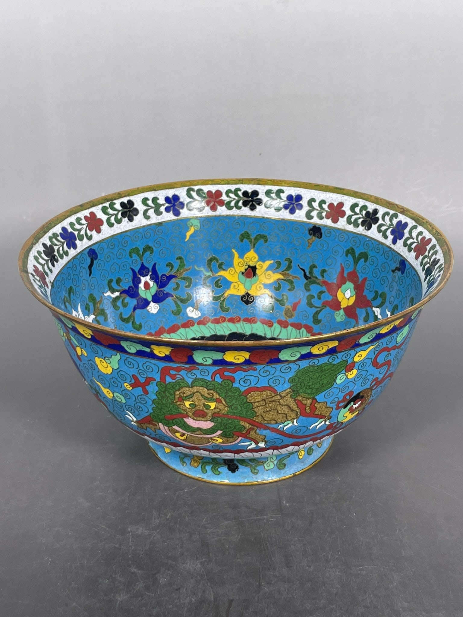 A Chinese Cloisonne Enamel Bowl (1 of 16)