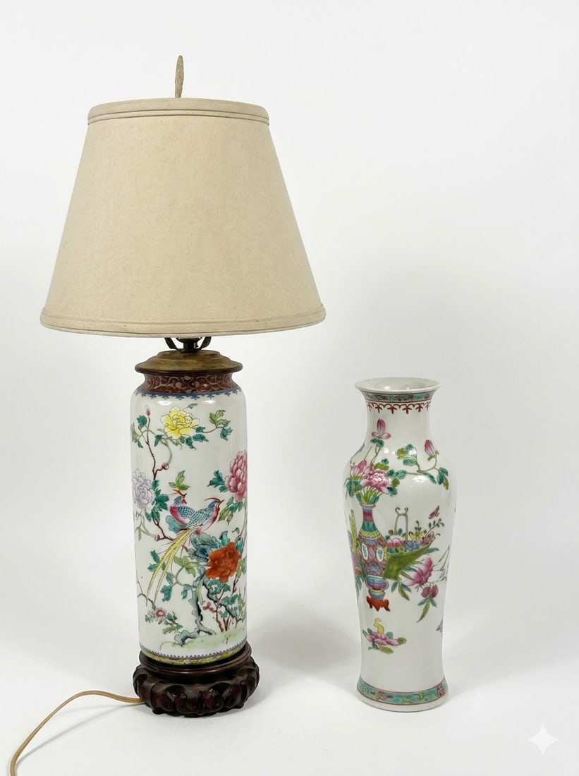 Two Chinese Famille Rose Vases (1 of 16)