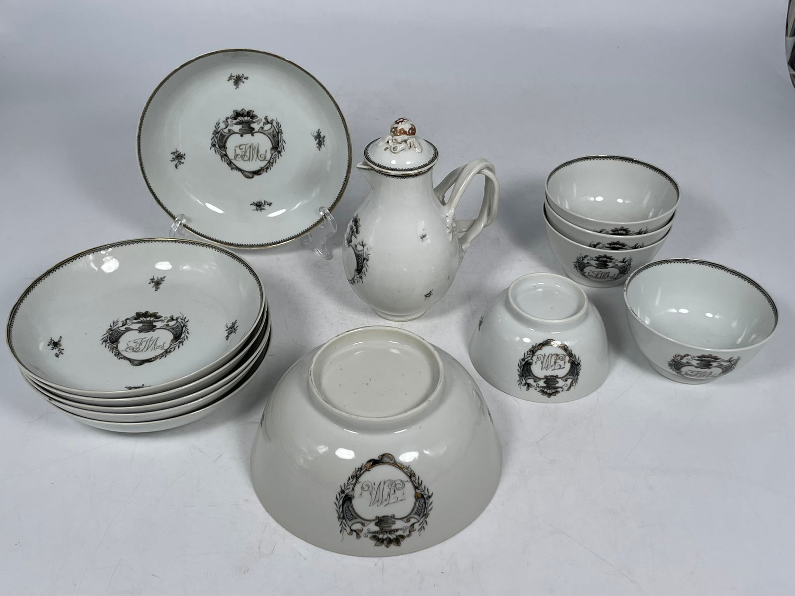 A Set of Chinese Export Grisaille-Decorated Porcelain Ware, Qianlong Period, Qing Dynasty (1 of 19)