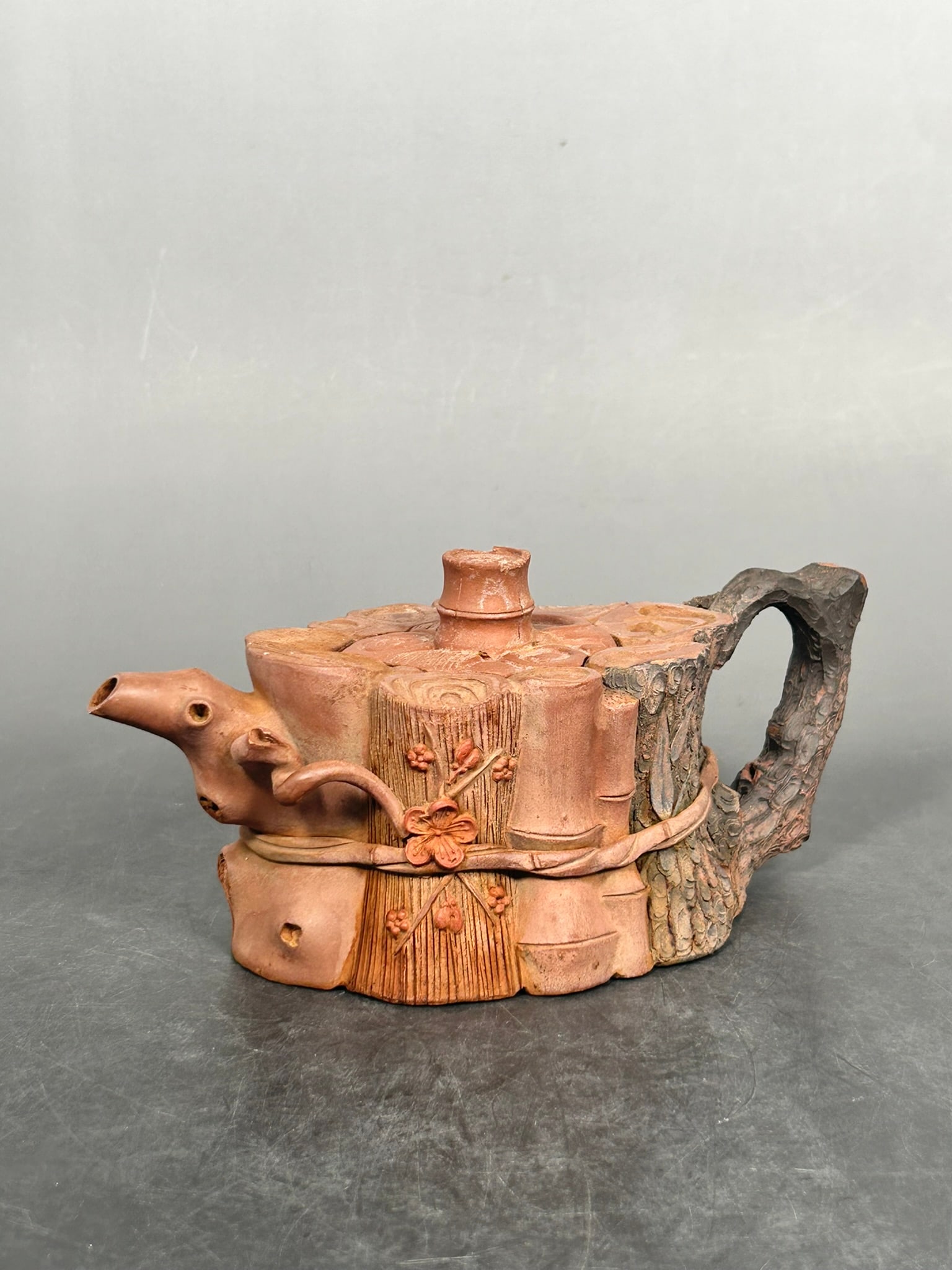 A Chinese Yixing Pottery Teapot and Cover, Fan Hongquan Mark (1 of 12)