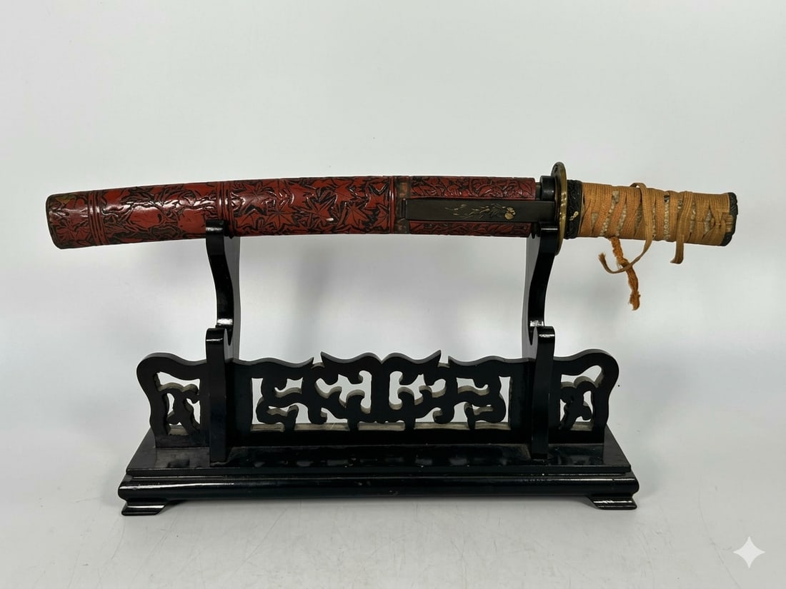 A Japanese Samurai Sword Tanto, Umetada Myoju Mark, Eleventh Year of the Keicho Period (1606) (1 of 19)