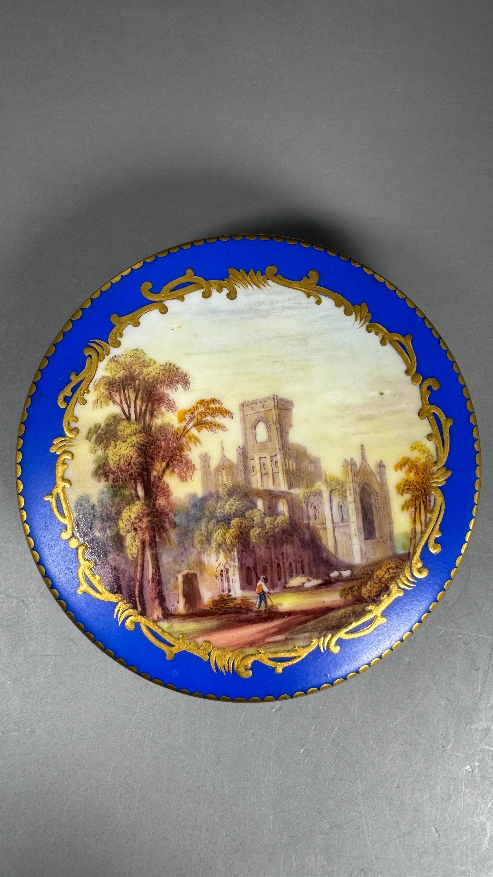 Round Porcelain Box (wooster): 4 in Diameter, 7/8 in High