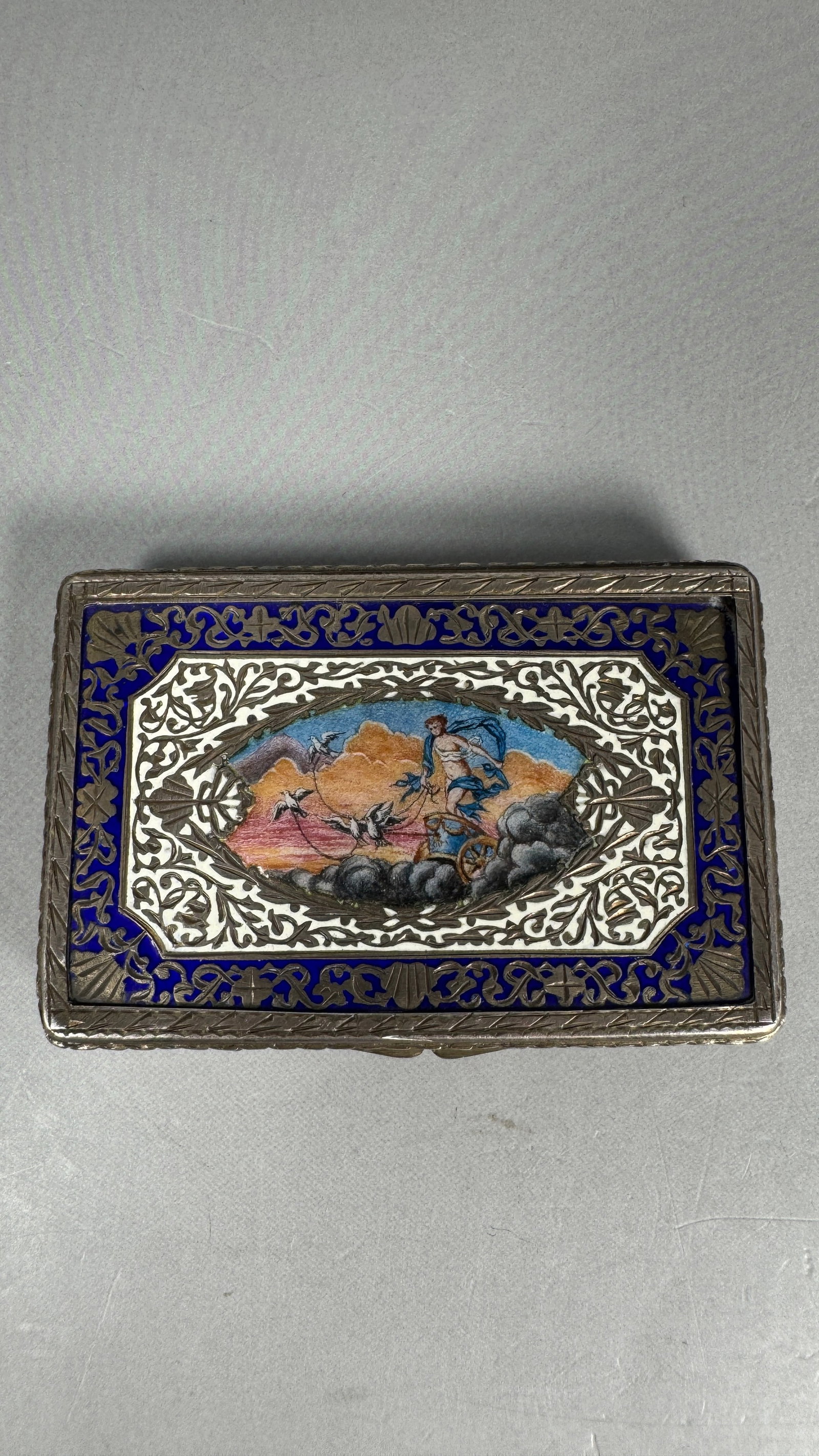 Silver and enamel Box - 9