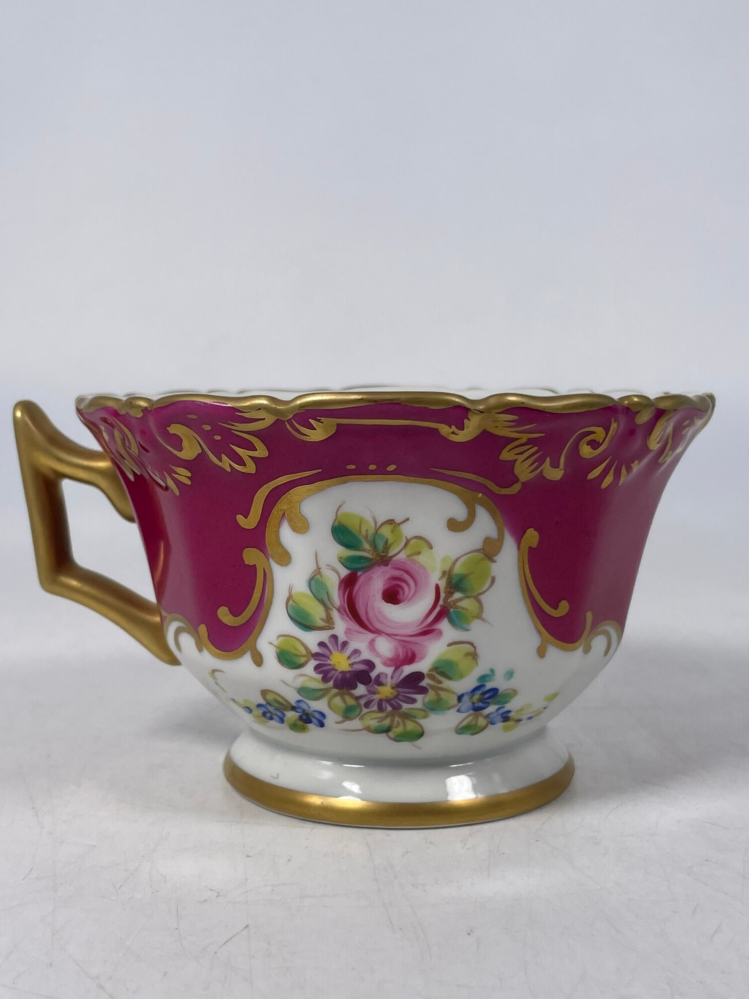 A Group of Five Limoges 'Peint a la Main' Porcelain Teaware - 10
