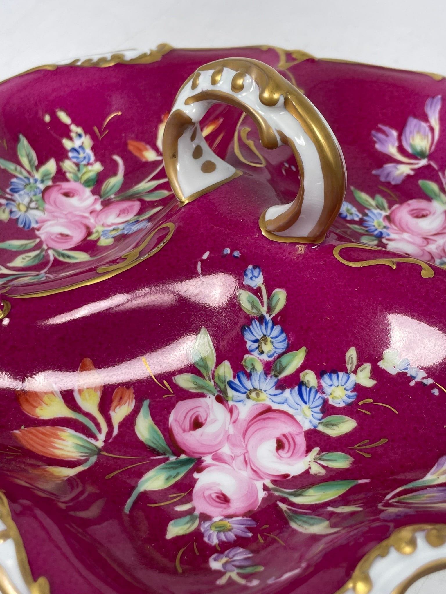 A Group of Five Limoges 'Peint a la Main' Porcelain Teaware - 6