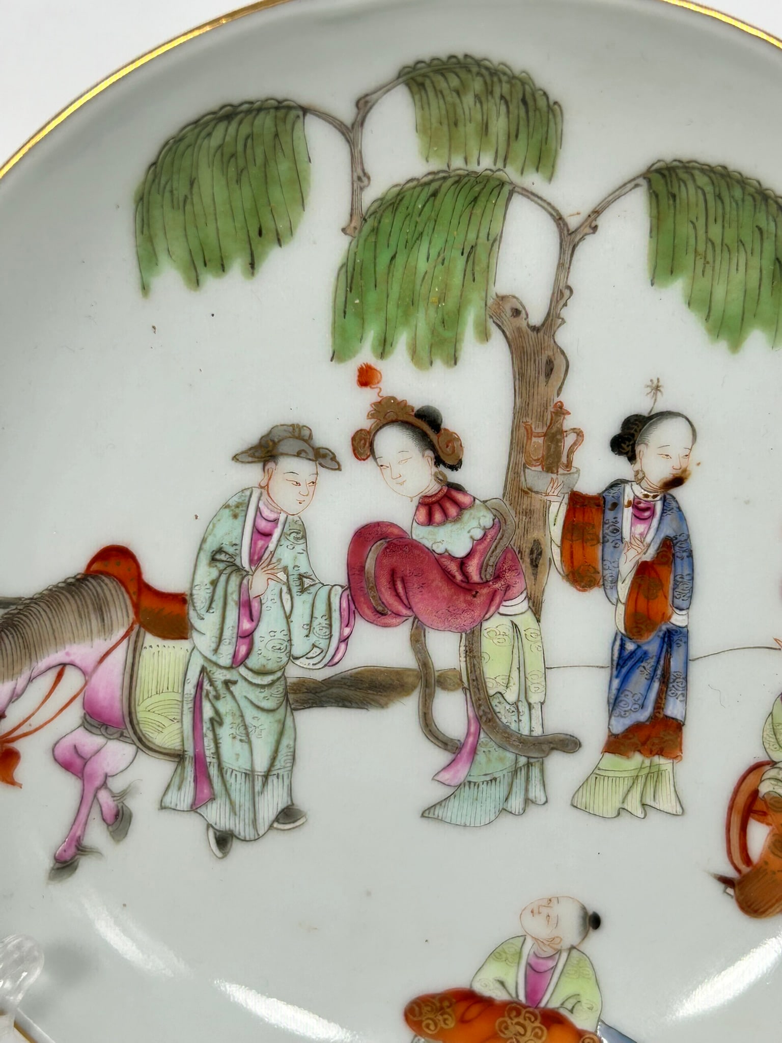 A Group of Three Chinese Famille Rose Porcelain Ware - 3