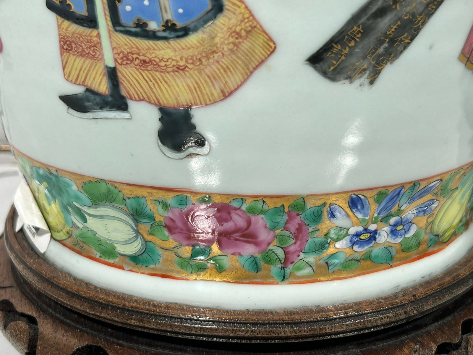 A Pair of Chinese Large Famille Rose 'Figural' Porcelain Vases - 17