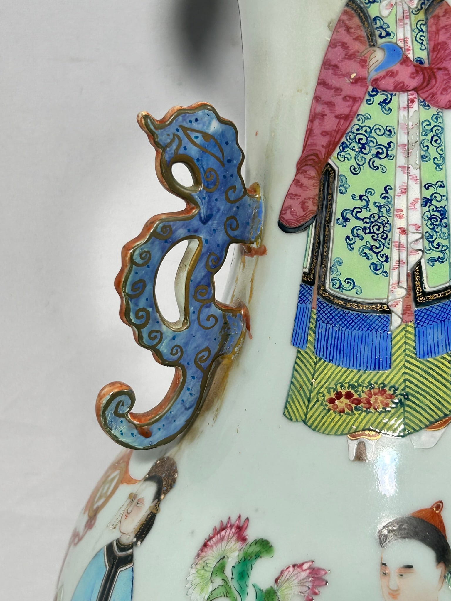A Pair of Chinese Large Famille Rose 'Figural' Porcelain Vases - 5