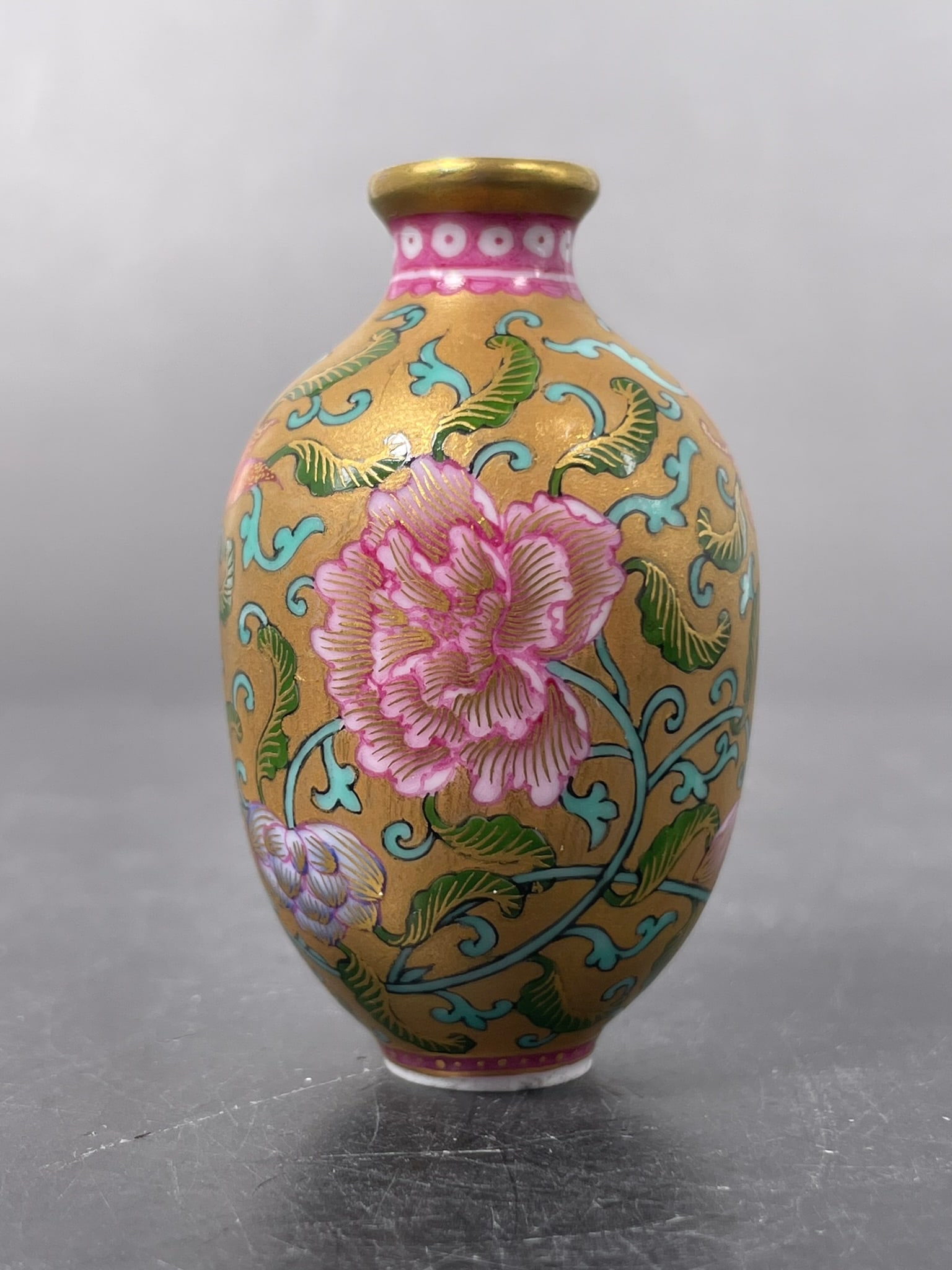A Group of Three Chinese Famille Rose Gilt-Decorated Porcelain Snuff Bottles - 14