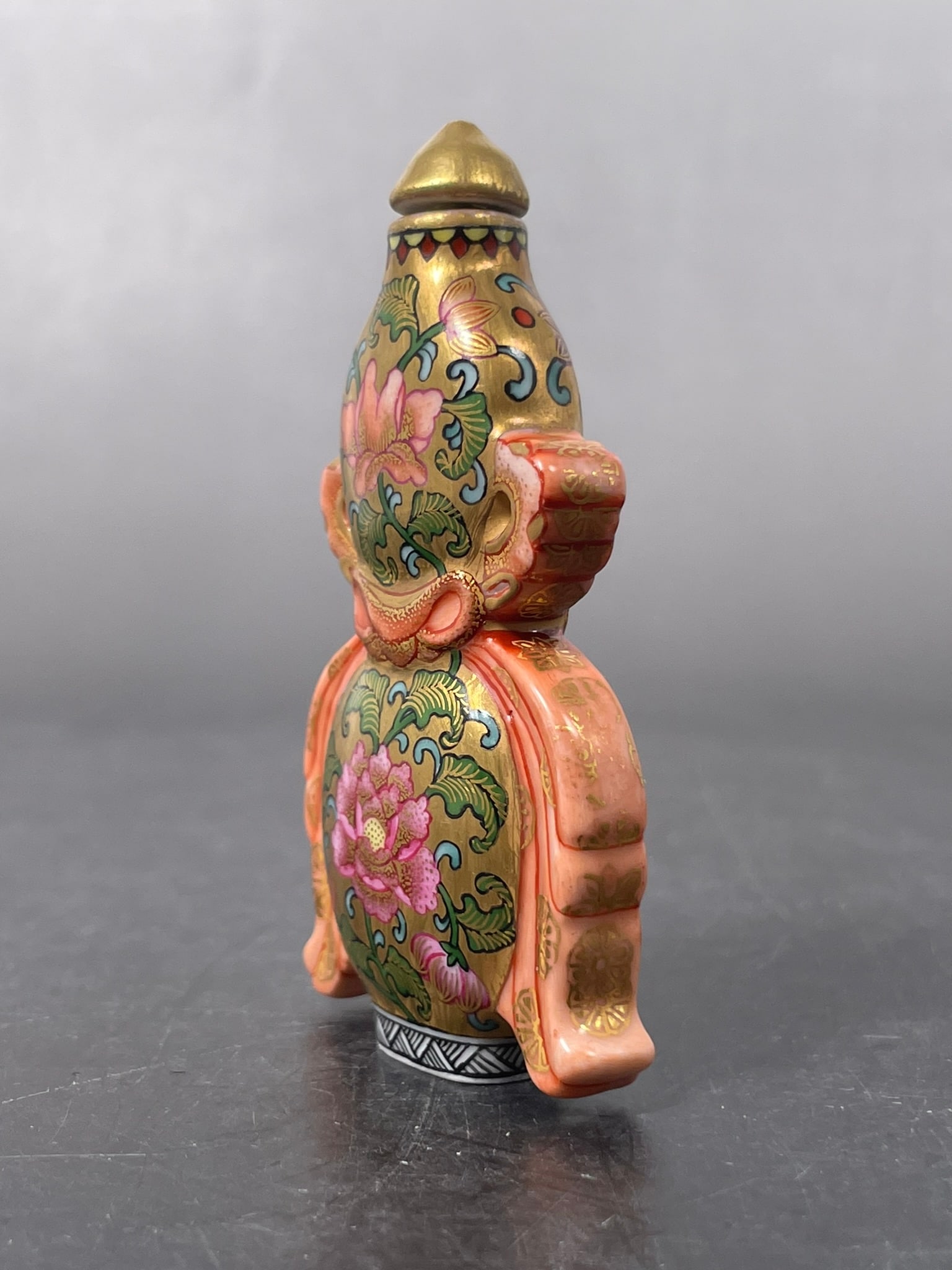 A Group of Three Chinese Famille Rose Gilt-Decorated Porcelain Snuff Bottles - 8