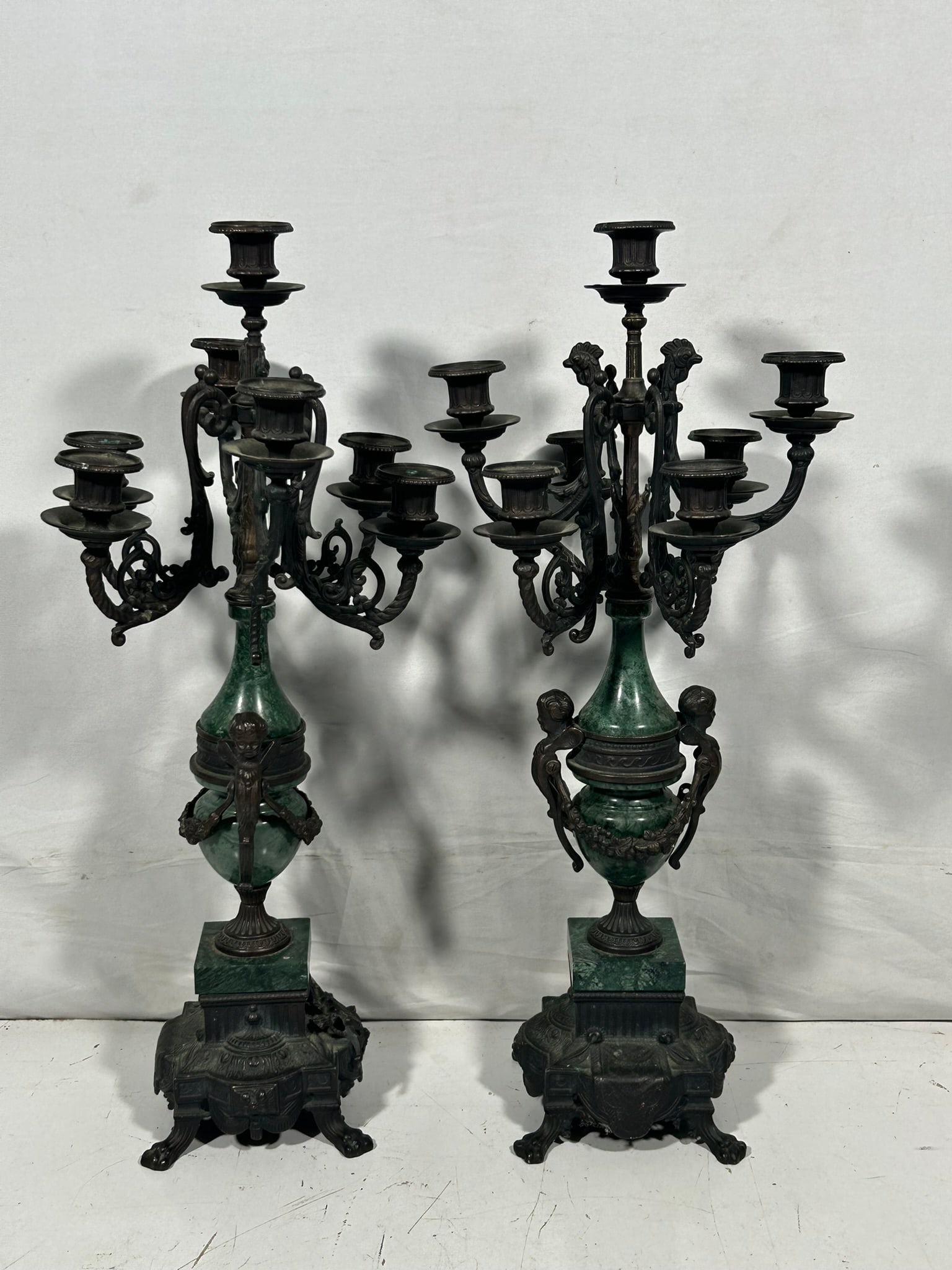A Pair of European Baroque-Style Bronze and Marble Urn Form Seven-Light Candelabra, Mid-20th Century - 10