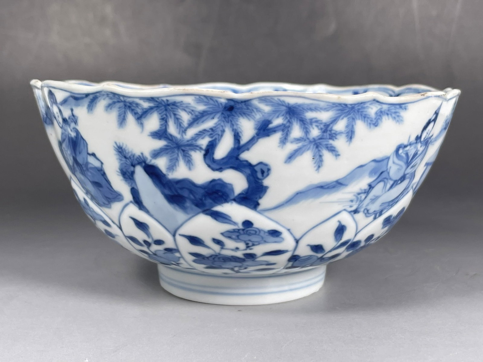 A Chinese Blue and White 'Ladies' Porcelain Bowl, a Kangxi Mark - 3