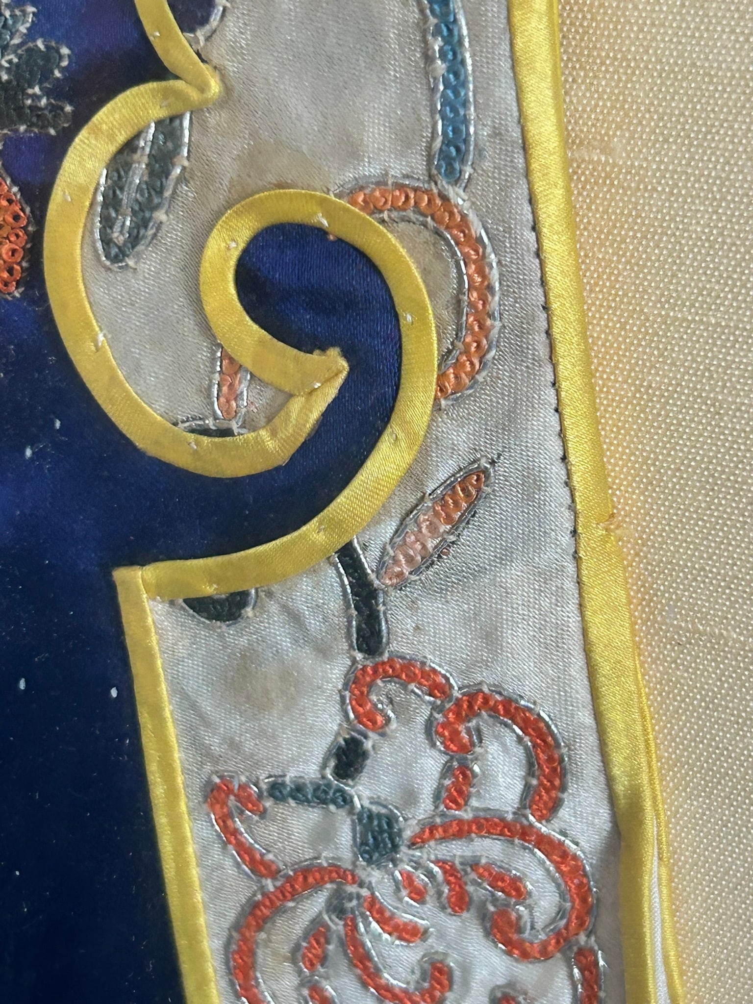 A Vintage Chinese Blue Embroidered Silk Informal Robe - 11