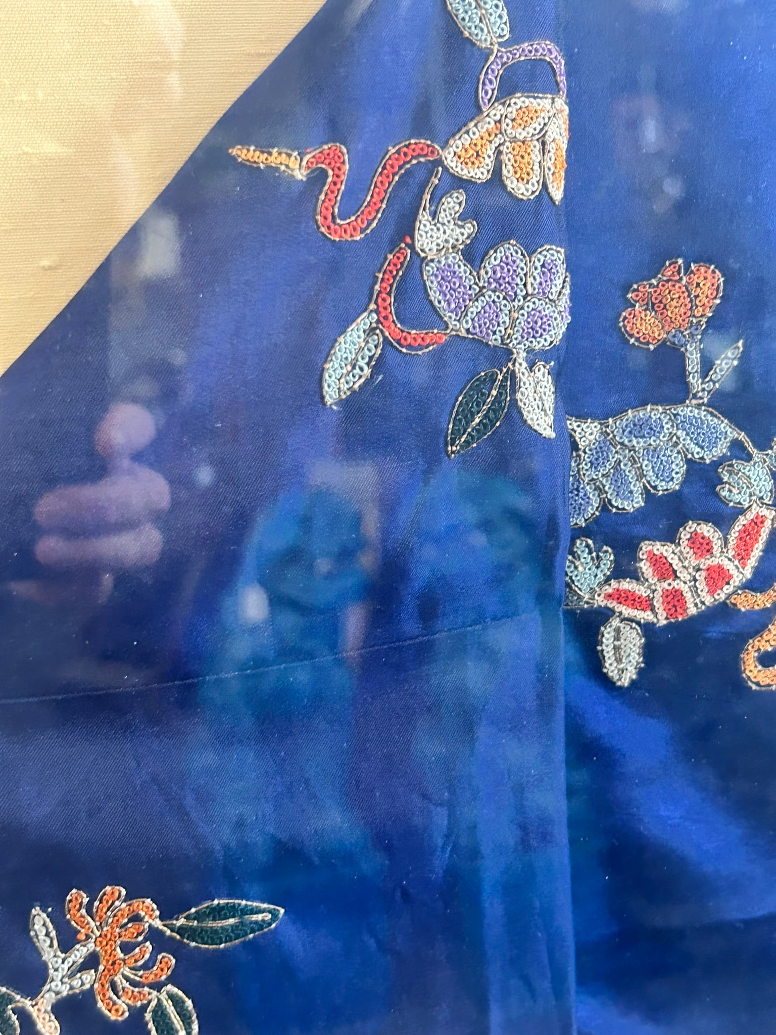 A Vintage Chinese Blue Embroidered Silk Informal Robe - 3