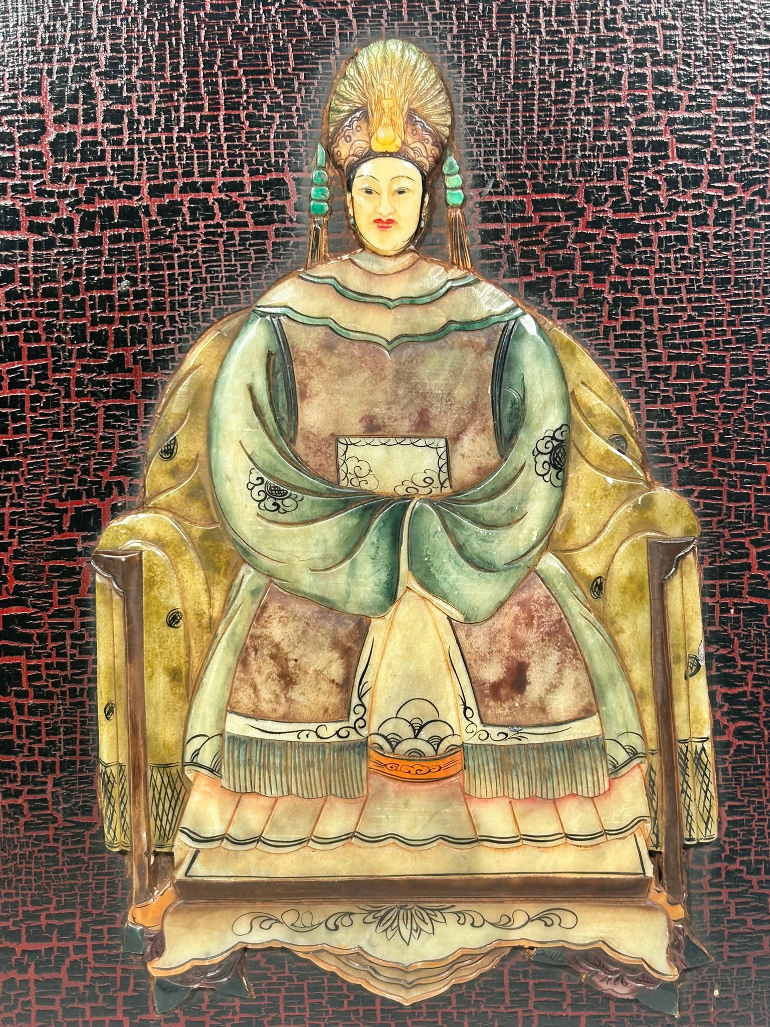 A Pair of Chinese Vintage Emperor and Empress Carvings - 6