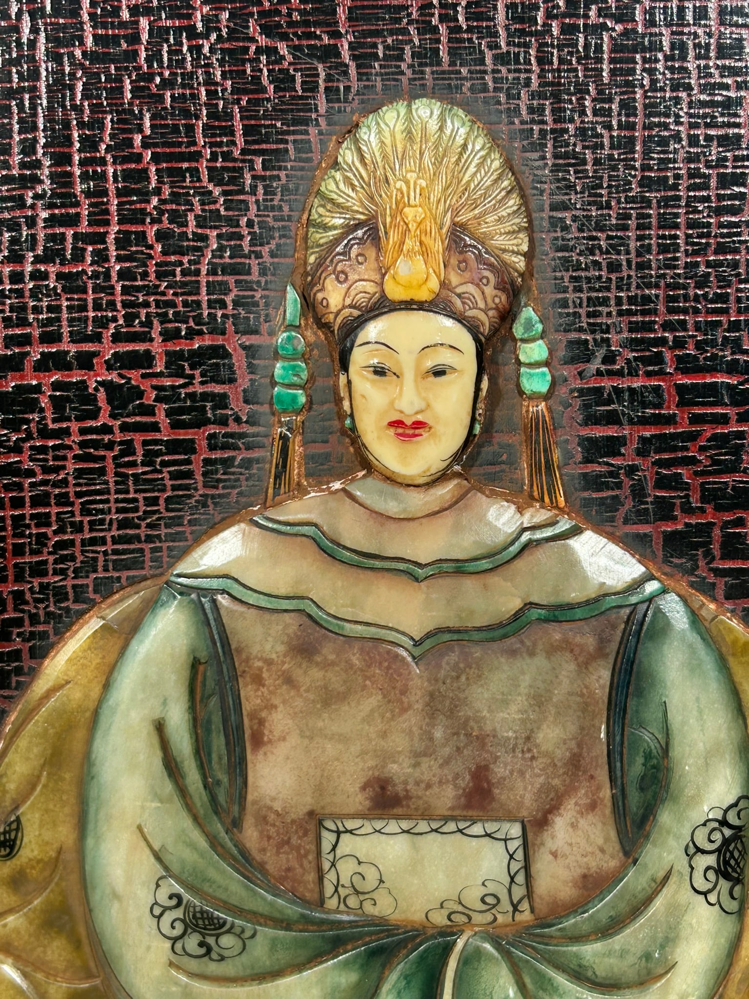 A Pair of Chinese Vintage Emperor and Empress Carvings - 7