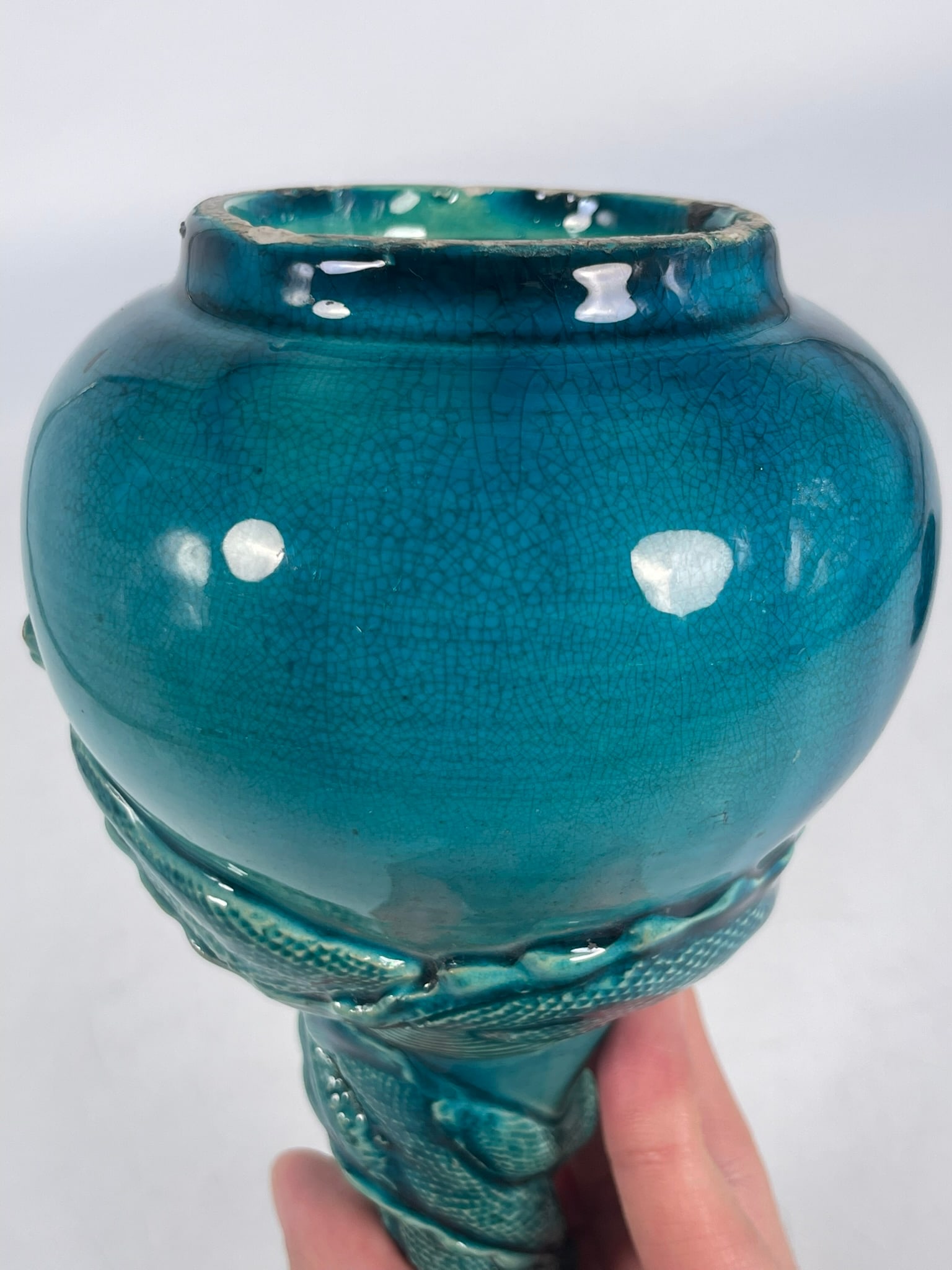 A Chinese Green-Glazed Molded 'Dragon' Porcelain Vase - 14
