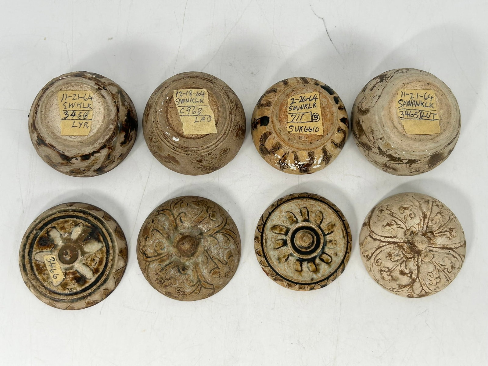 A Group of Six Thai Sawankhalok Porcelain/Pottery Circular Boxes and Covers, Ming Dynasty - 11