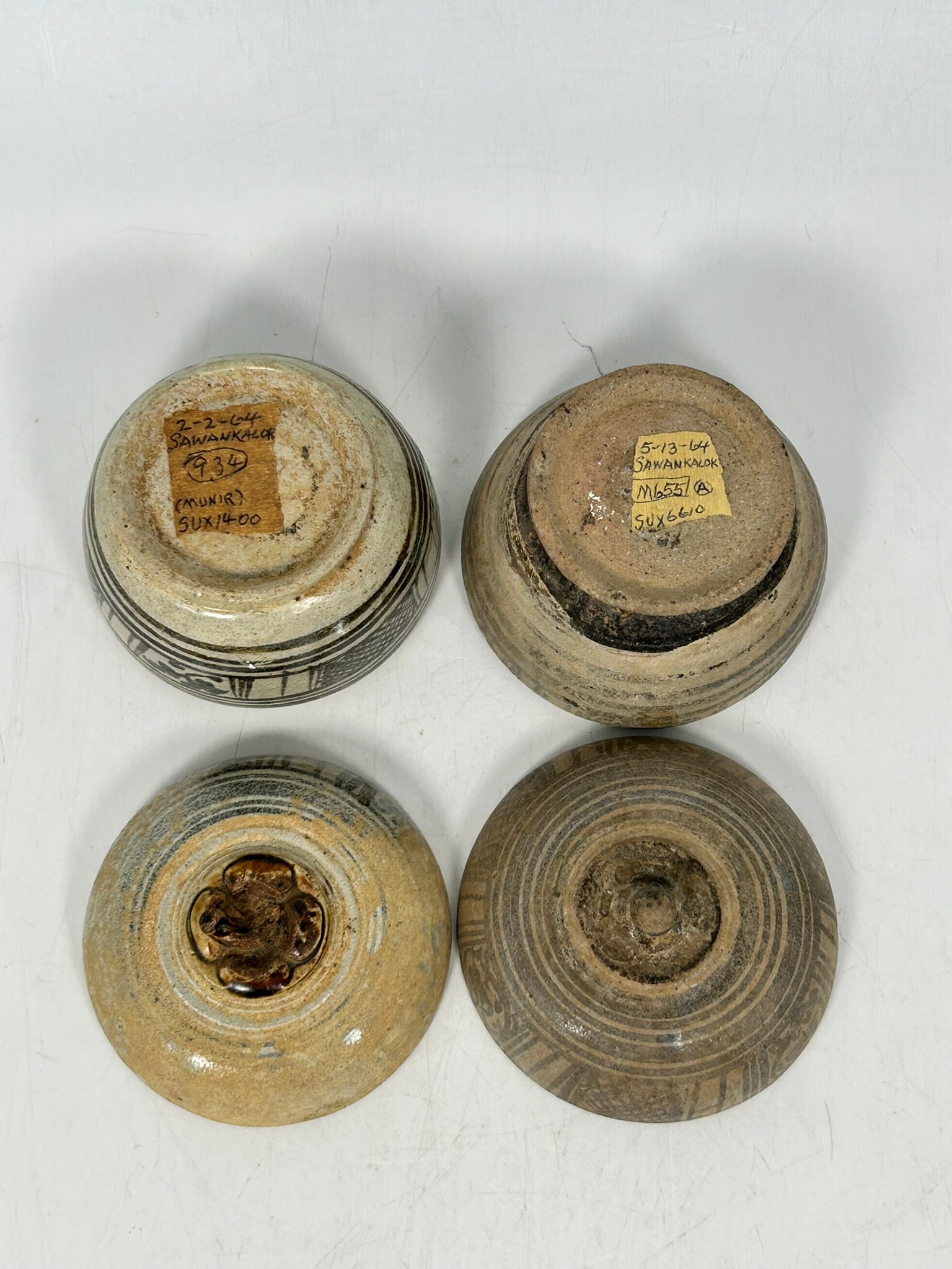 A Group of Six Thai Sawankhalok Porcelain/Pottery Circular Boxes and Covers, Ming Dynasty - 6