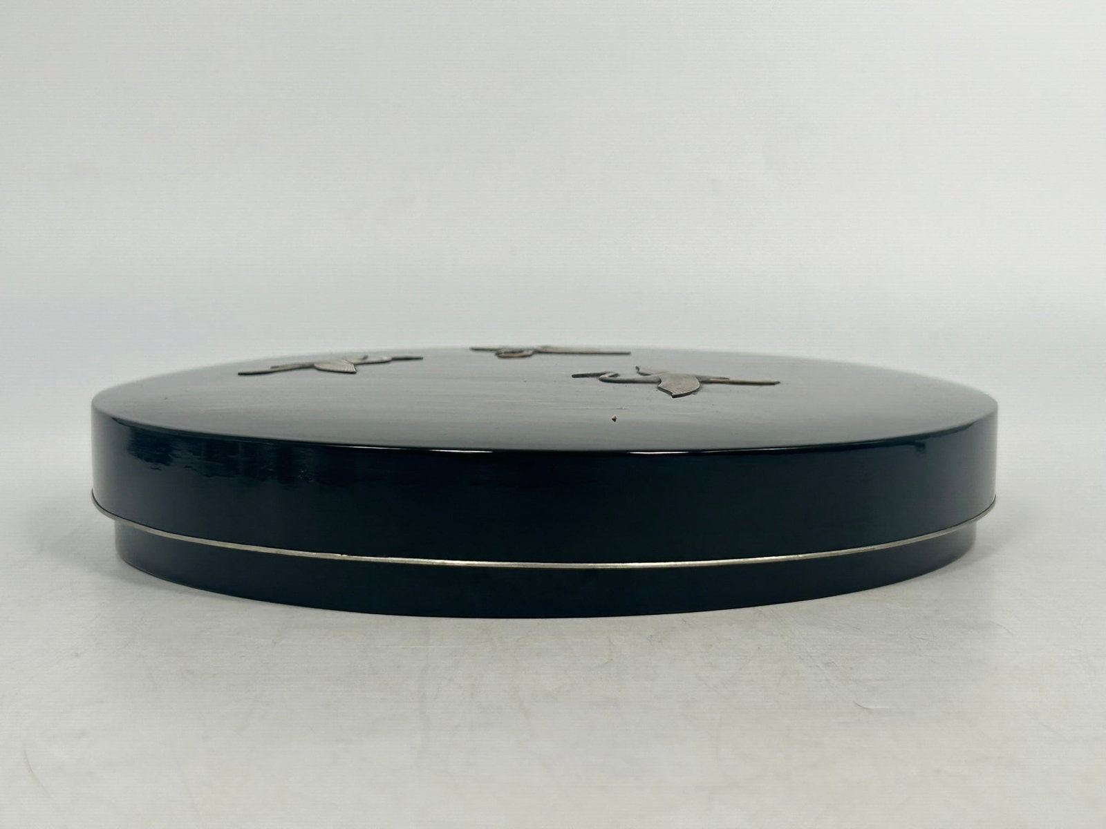 A Japanese Lacquer Box with Silver Inlay Crane, Calligraphy Set - 7