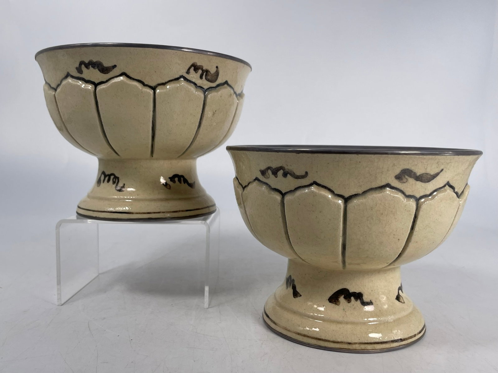 A Pair of Japanese Pottery Bowls with Silver Liner, Nakagawa Joeki IX Mark and Signature - 4