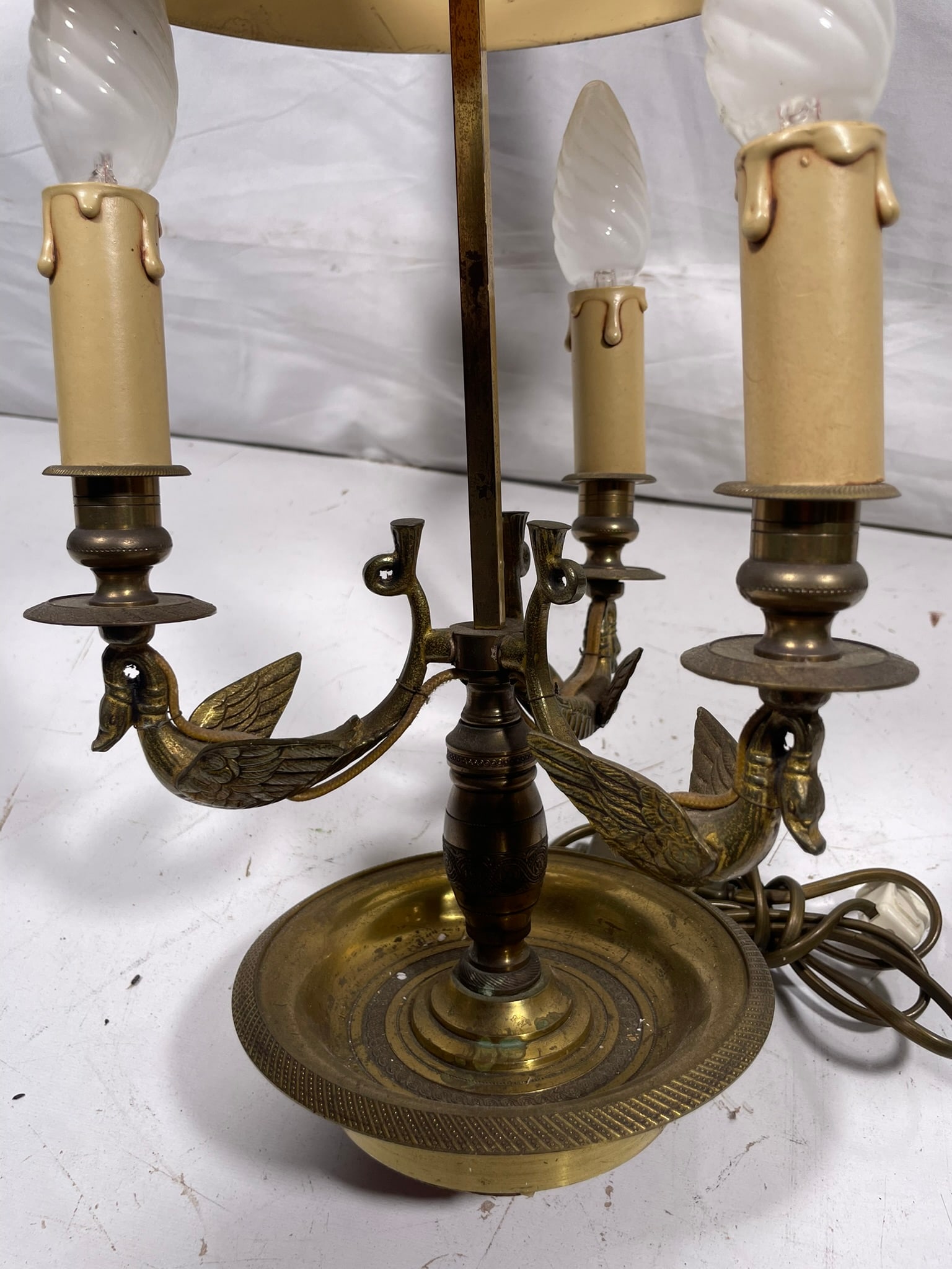 A Vintage French Bouillotte Lamp with Red Shade - 10